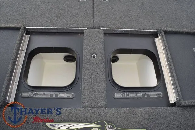 Slide: The Image of Skeeter FXR20 Apex 2022 - 50