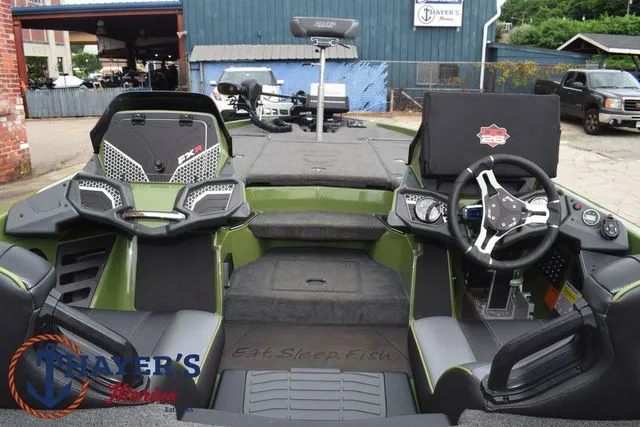 Slide: The Image of Skeeter FXR20 Apex 2022 - 56