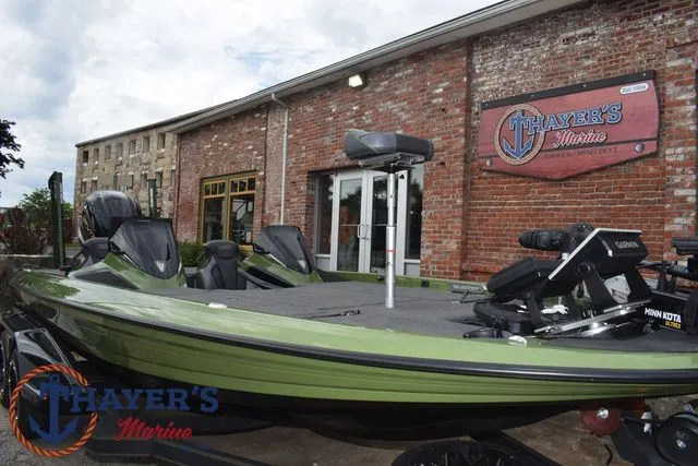 Slide: The Image of Skeeter FXR20 Apex 2022 - 64