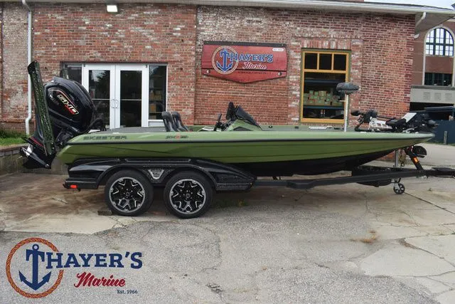 Slide: The Image of Skeeter FXR20 Apex 2022 - 68