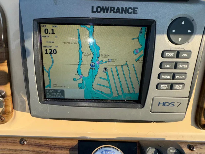 Slide: The Image of Lowrance HDS 7 marine GPS on 2011 Glastron GS 289 boat dashboard. - 25