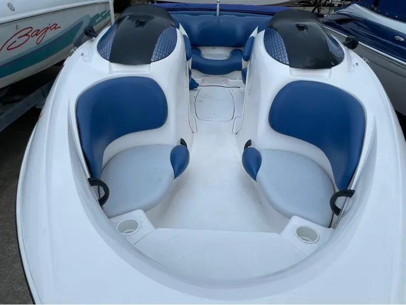 Slide: The Image of Yamaha LX2000 2002 - 5