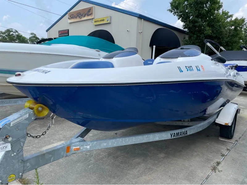 Slide: The Image of Yamaha LX2000 2002 - 6