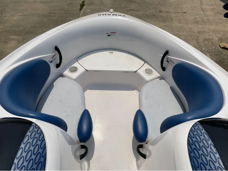 Slide: The Image of Yamaha LX2000 2002 - 8