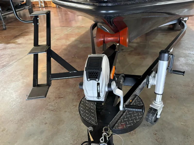 Slide: The Image of Falcon F21 Predator 2025 - 11