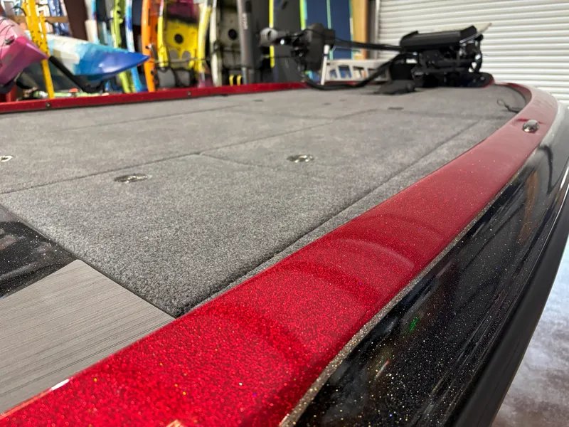 Slide: The Image of Falcon F21 Predator 2025 - 16