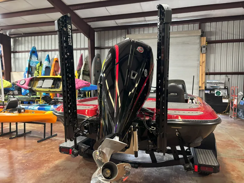 Slide: The Image of Falcon F21 Predator 2025 - 9