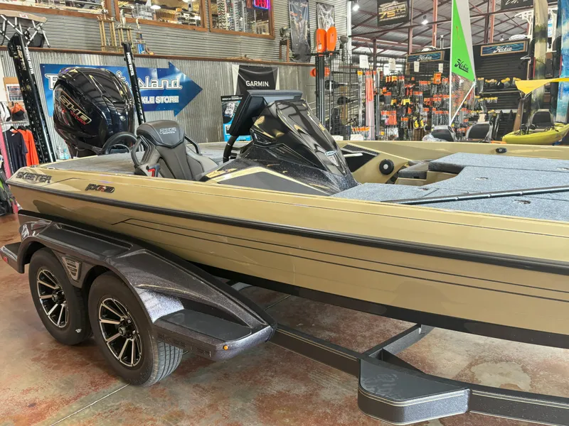 Slide: The Image of Skeeter FXR20 Apex 2025 - 10