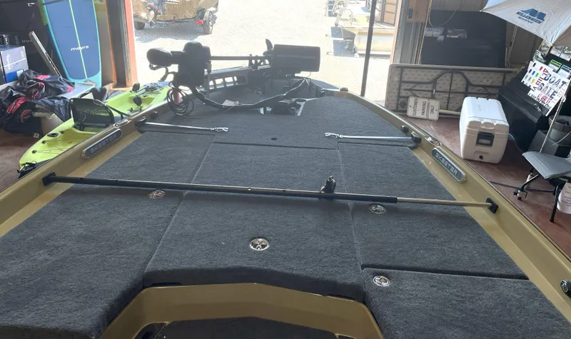 Slide: The Image of Skeeter FXR20 Apex 2025 - 6