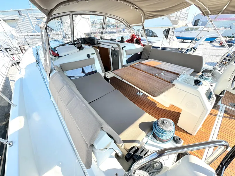 Slide: The Image of Jeanneau Sun Odyssey 440 2019 - 35