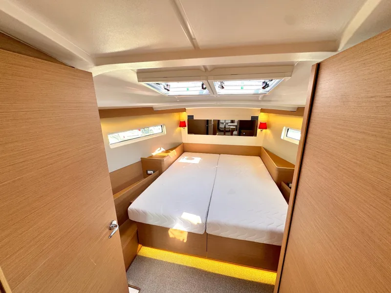 Slide: The Image of Jeanneau Sun Odyssey 440 2019 - 37