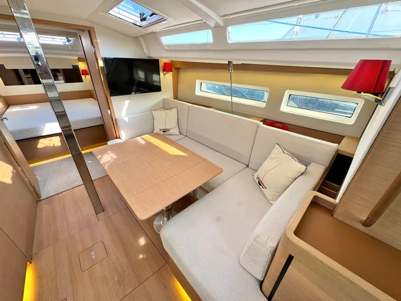 Slide: The Image of Jeanneau Sun Odyssey 440 2019 - 45