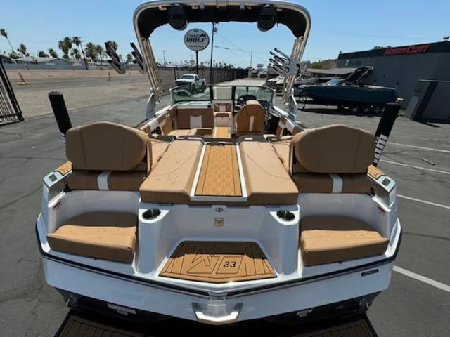 Slide: The Image of MasterCraft XT23 2024 - 10