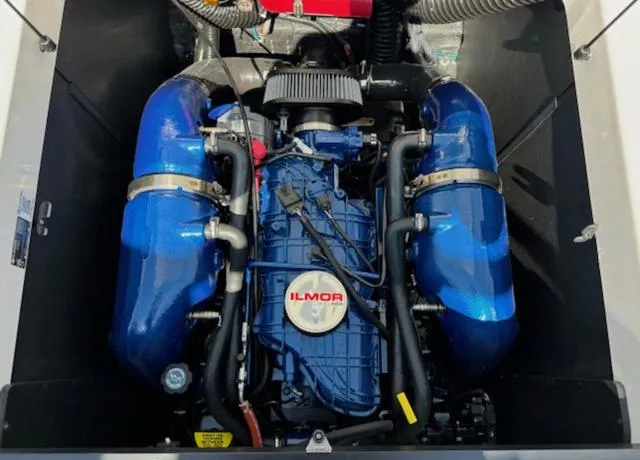 Slide: The Image of MasterCraft XT23 2024 - 20