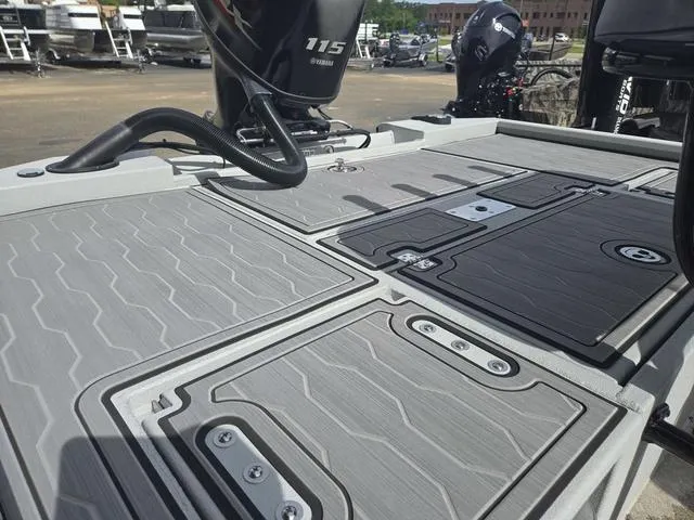 Slide: The Image of Avid 21 FSX 2024 - 10