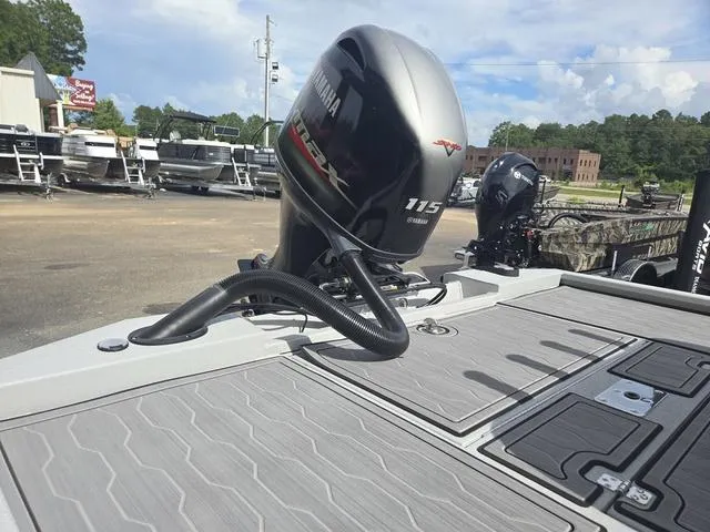 Slide: The Image of Avid 21 FSX 2024 - 11