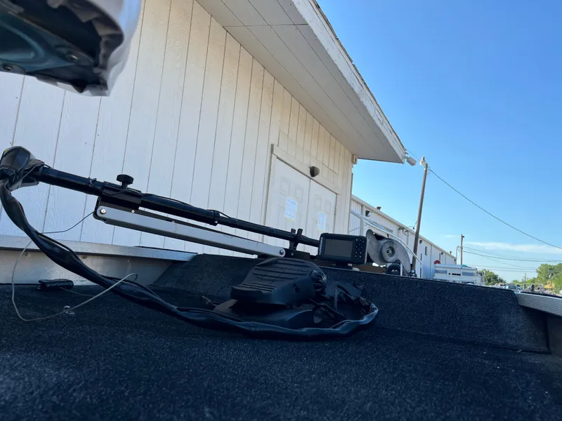 Slide: The Image of 1990 Bass Tracker Pro 17 boat with trolling motor and fish finder. - 39