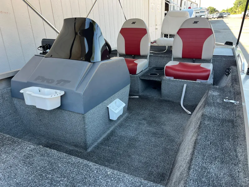 Slide: The Image of Bass Tracker Pro 17 1990 - 82