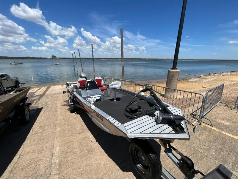 Slide: The Image of Bass Tracker Pro 17 1990 - 89