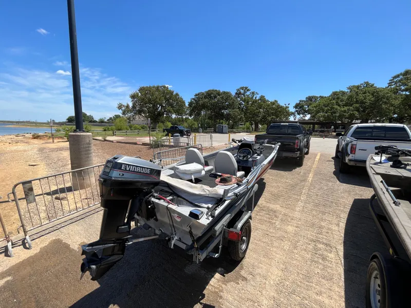 Slide: The Image of Bass Tracker Pro 17 1990 - 91