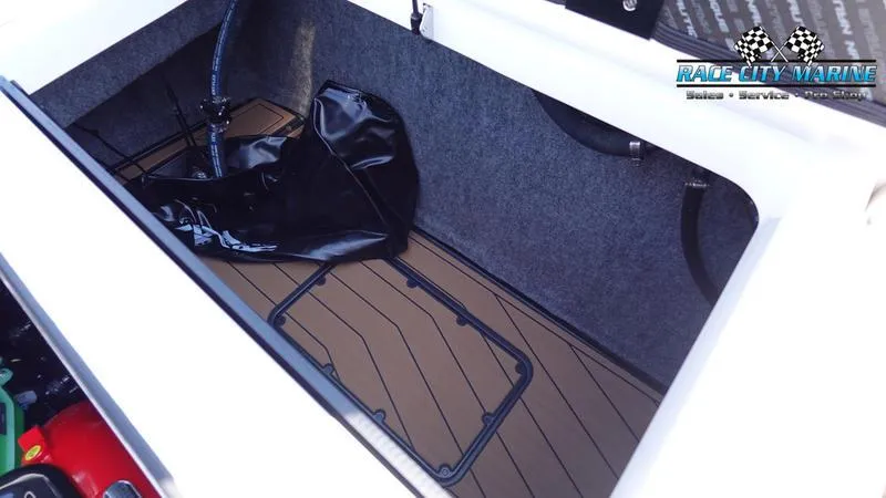 Slide: The Image of Super Air Nautique GS24 - 14