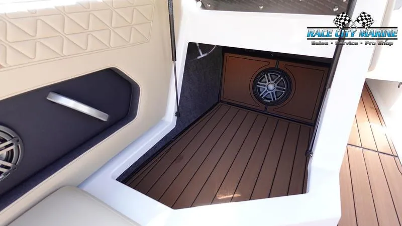 Slide: The Image of Super Air Nautique GS24 - 30