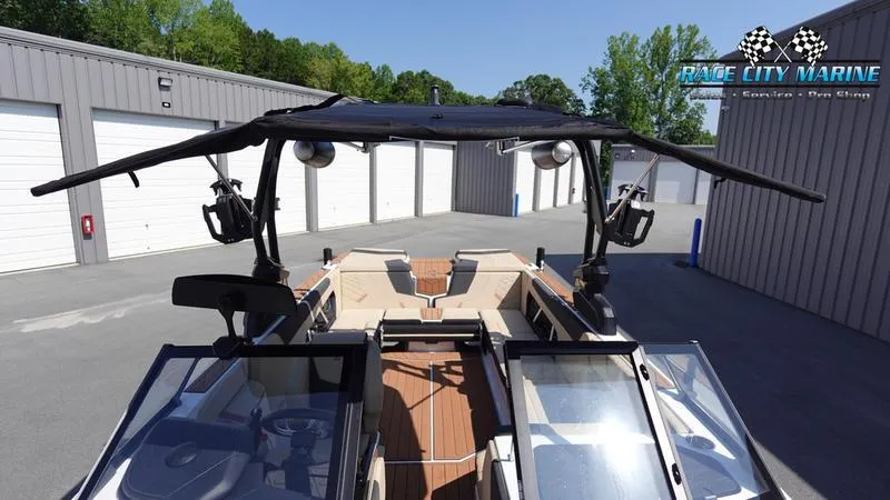 Slide: The Image of Super Air Nautique GS24 - 35