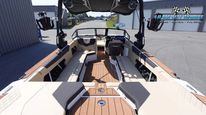 Slide: The Image of Super Air Nautique GS24 - 36