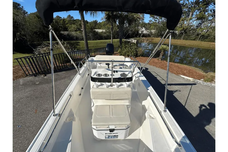 Slide: The Image of Boston Whaler 150 Montauk 2025 - 14