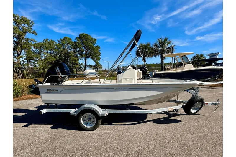 Slide: The Image of Boston Whaler 150 Montauk 2025 - 16