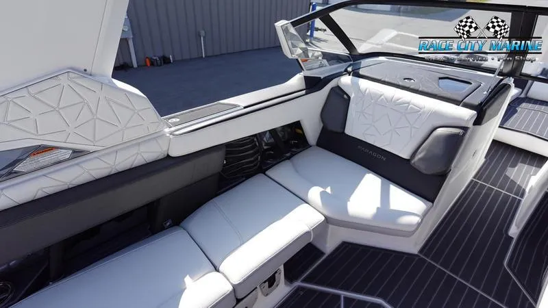 Slide: The Image of Super Air Nautique G25 Paragon - 19