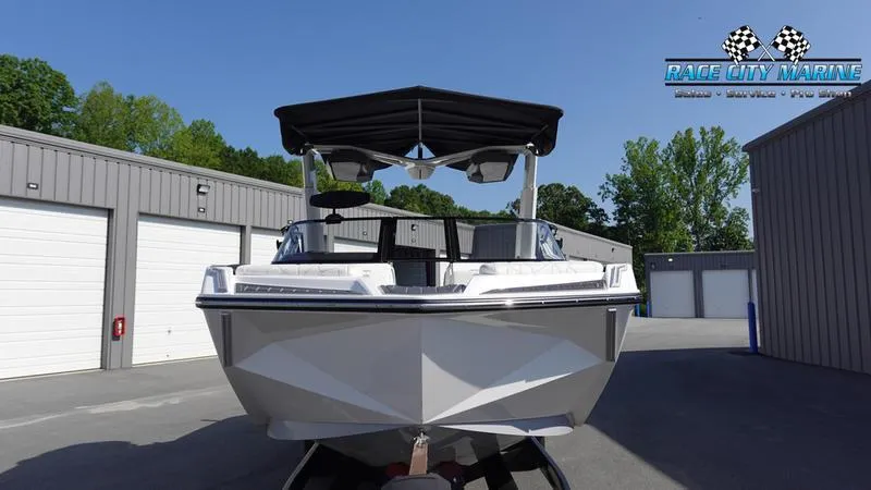 Slide: The Image of Super Air Nautique G25 Paragon - 2