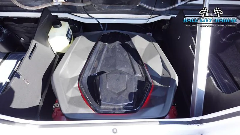 Slide: The Image of Super Air Nautique G25 Paragon - 28