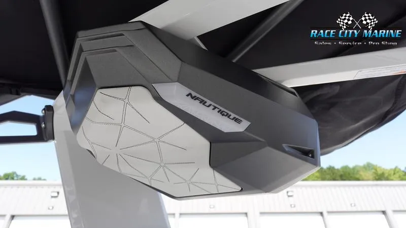 Slide: The Image of Super Air Nautique G25 Paragon - 36