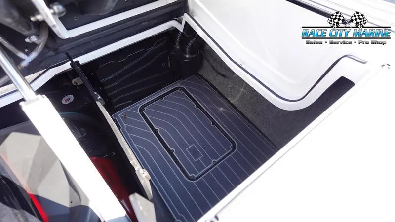 Slide: The Image of Super Air Nautique G25 Paragon - 47