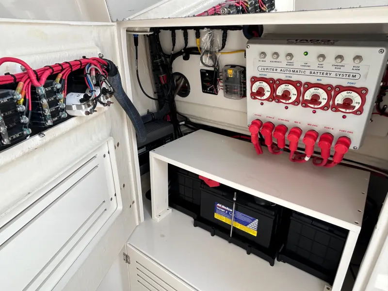 Slide: The Image of Jupiter 34 HFS w/ Triple Yamaha F300s 2016 - 50