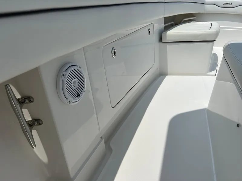 Slide: The Image of Jupiter 34 HFS w/ Triple Yamaha F300s 2016 - 51