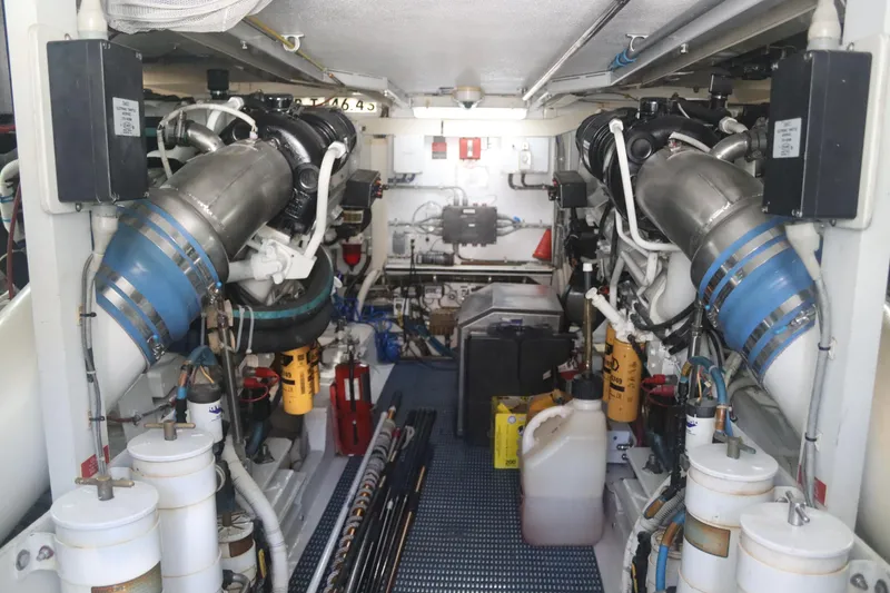 Slide: The Image of Hatteras 70 Convertible 2003 - 53