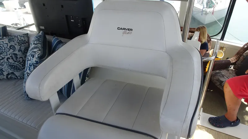 Slide: The Image of Carver 440 Aft Cabin Motor Yacht 1995 - 23