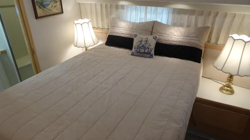 Slide: The Image of Carver 440 Aft Cabin Motor Yacht 1995 - 50