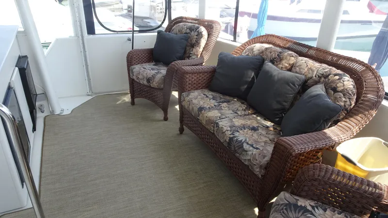 Slide: The Image of Carver 440 Aft Cabin Motor Yacht 1995 - 9