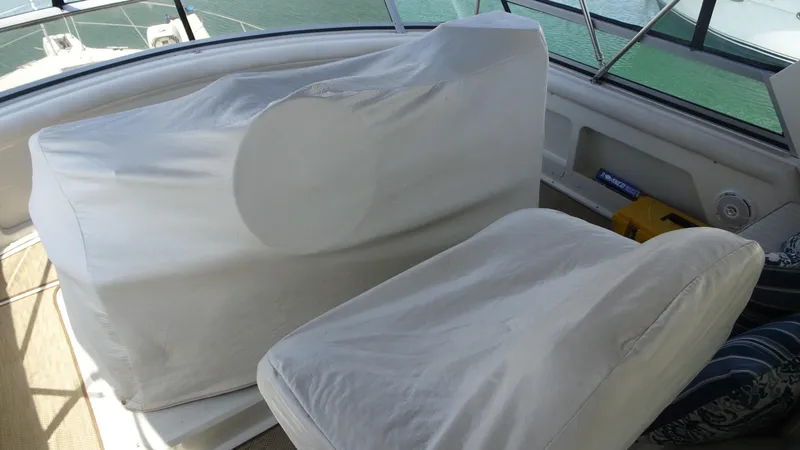 Slide: The Image of Carver Yachts 440 Aft Cabin Motor Yacht 1995 - 17