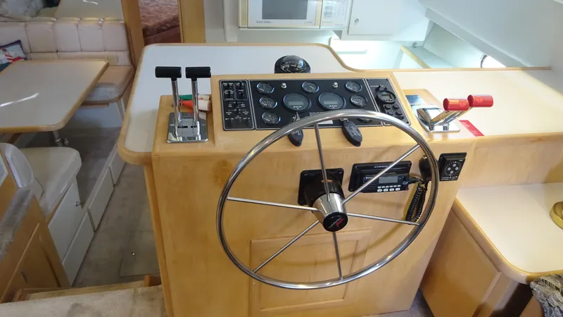 Slide: The Image of Carver Yachts 440 Aft Cabin Motor Yacht 1995 - 29