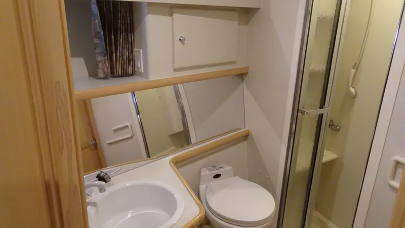 Slide: The Image of Carver Yachts 440 Aft Cabin Motor Yacht 1995 - 46