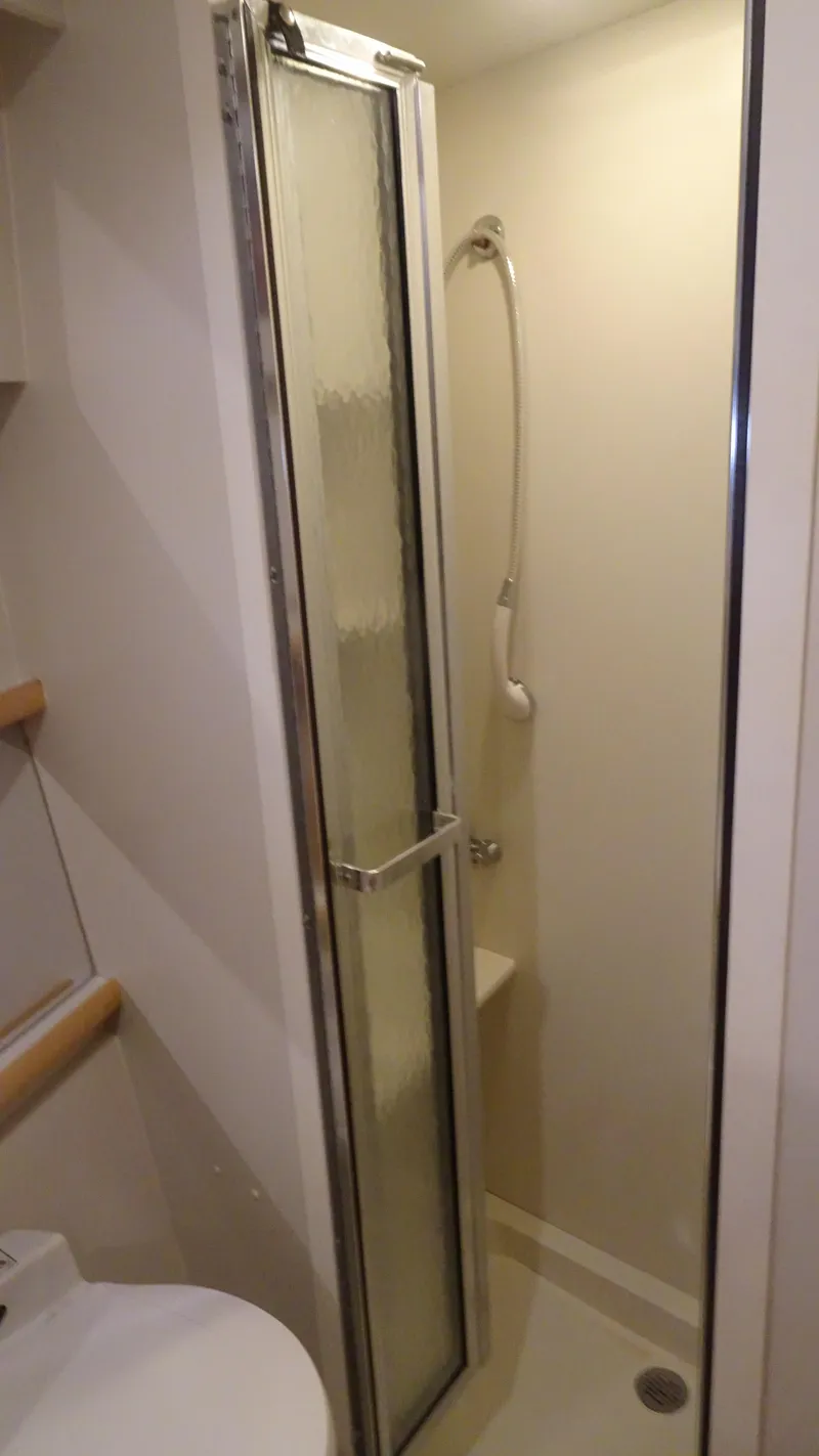 Slide: The Image of Carver Yachts 440 Aft Cabin Motor Yacht 1995 - 47