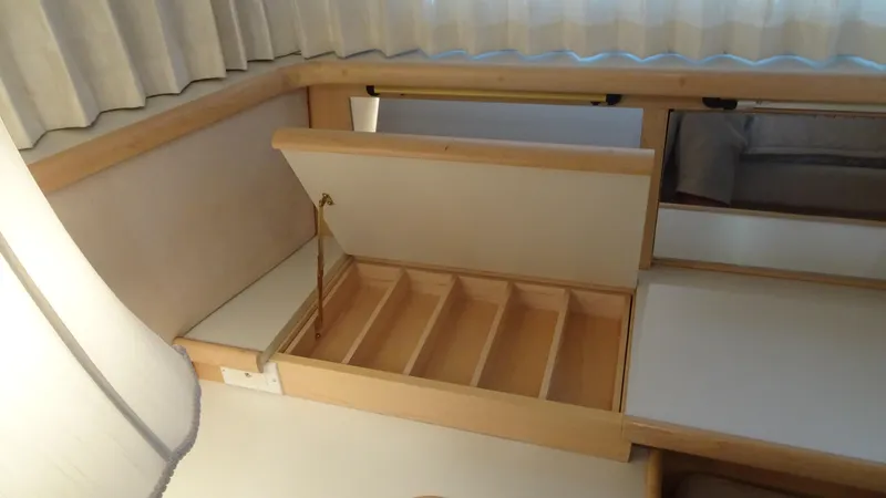 Slide: The Image of Carver Yachts 440 Aft Cabin Motor Yacht 1995 - 53