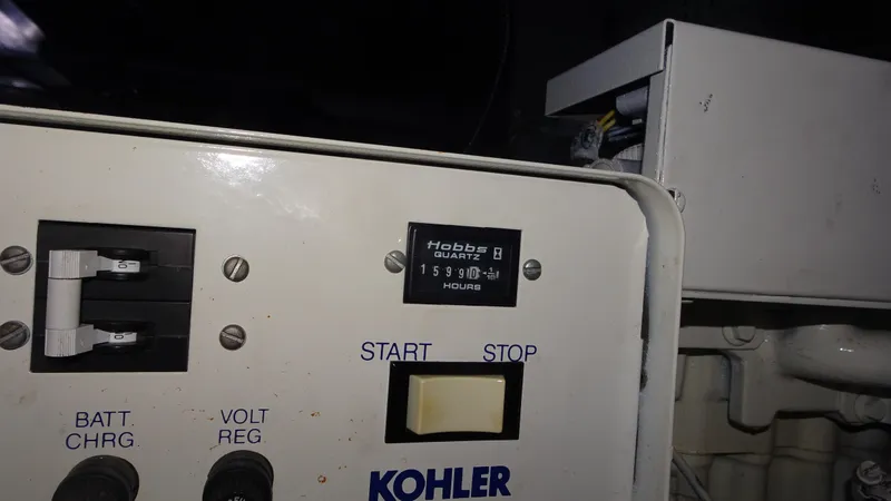 Slide: The Image of Carver Yachts 440 Aft Cabin Motor Yacht 1995 - 65