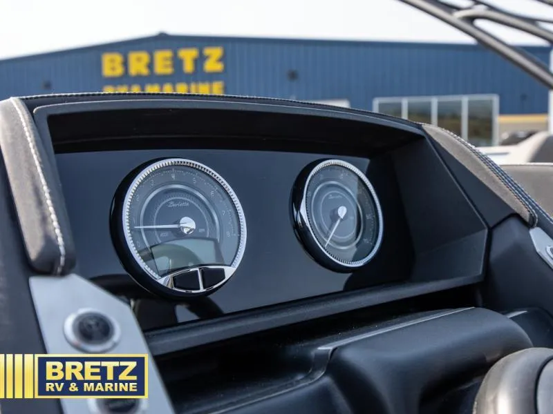 Slide: The Image of Lusso Meridian-Lounge L25M 2024 - 15