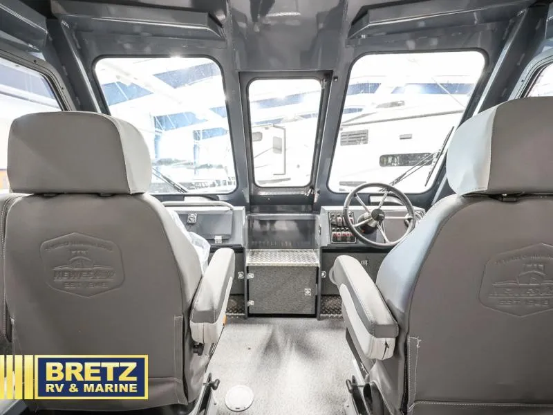 Slide: The Image of Interior cockpit of 2024 Sea Runner 190 ET HT boat at Bretz RV & Marine. - 10