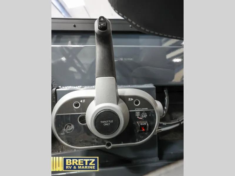 Slide: The Image of 2024 Sea Runner 190 ET HT boat throttle control at Bretz RV & Marine. - 14